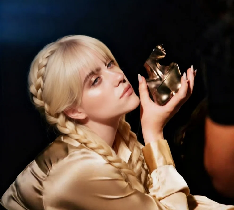 

Новые женские духи Billie Eilish имеет стойкий сладкий аромат и духи – первый выбор для женщин с необыкновенным.