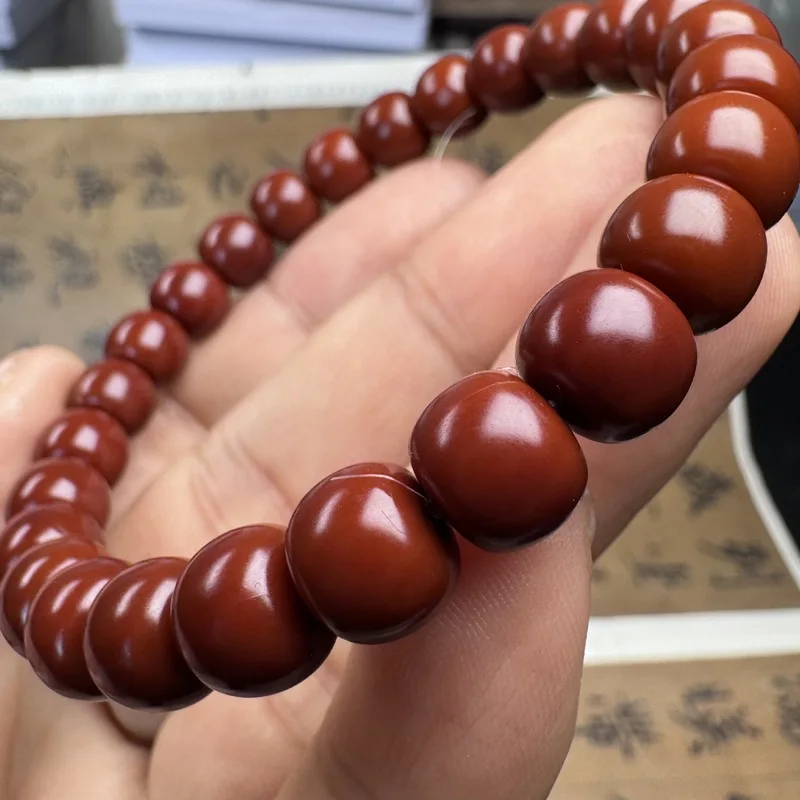 Antique- carving, small and old machine-brushed monkey head walnut bracelet Beijing-style eight-sided peach-s