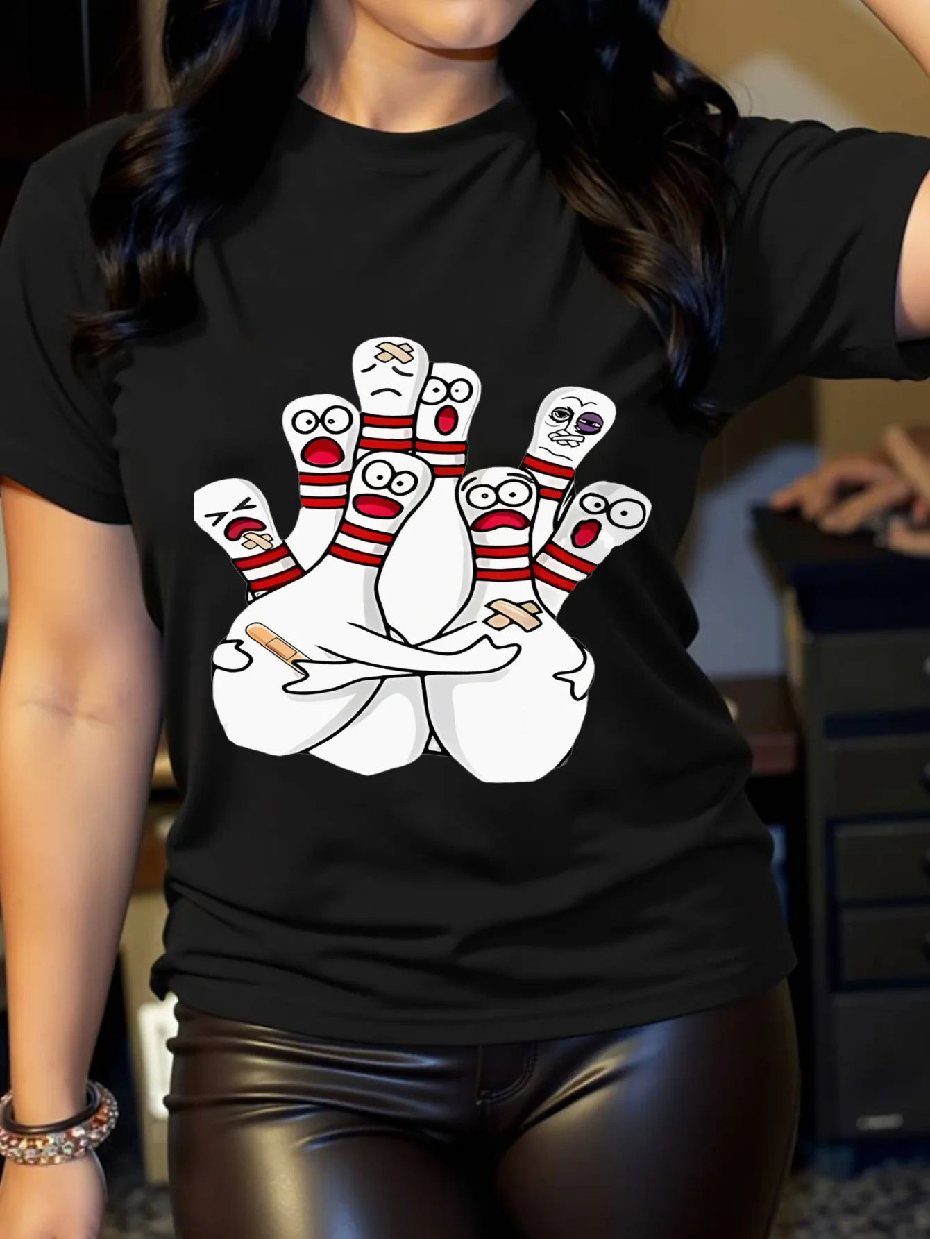 

Женская забавная белая футболка для боулинга с красным и черным дизайном шара для боулинга, одежда с рукавами в стиле Харадзюку, уличные топы, эстетичная одежда