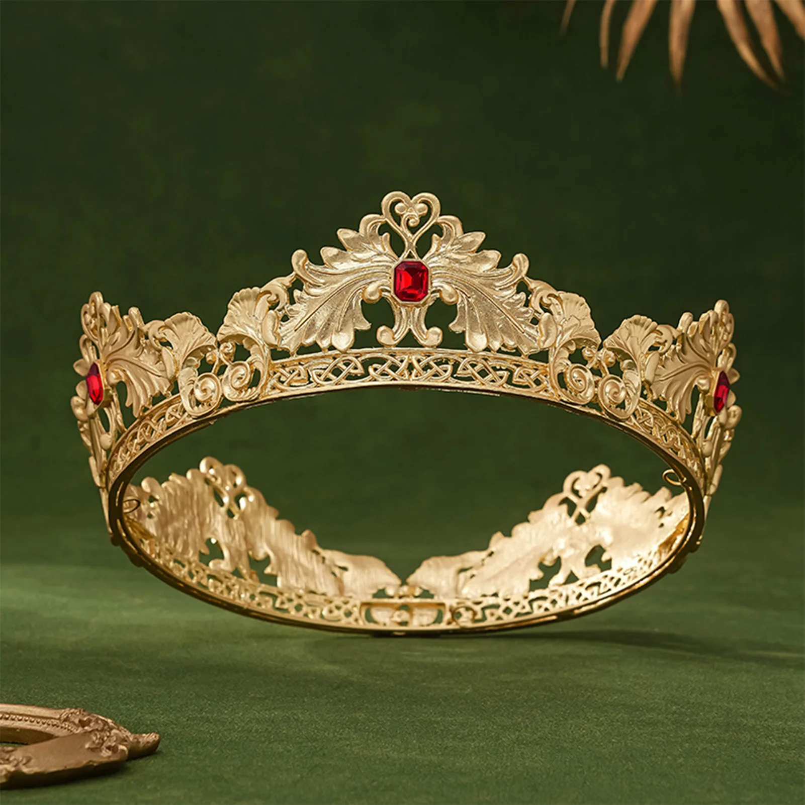 

Retro Baroque Tiaras Round Gold Color Alloy Hair Crowns with Shiny Rhinestone Decor Bride Wedding Hair Jewelry Bridal Headpieces