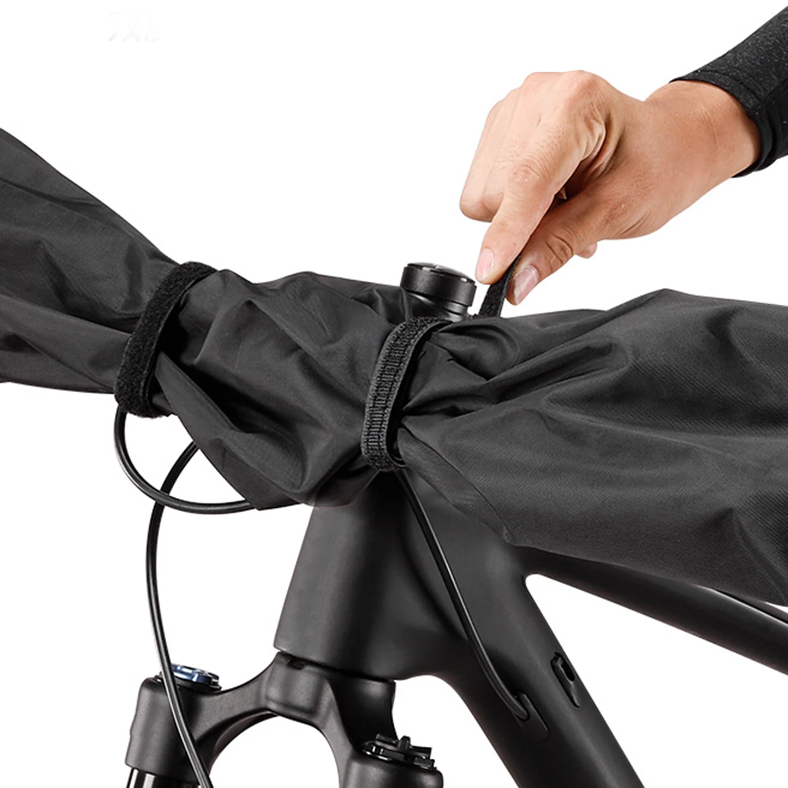 

Чехол на руль Водонепроницаемый и прочный чехол на руль идеально подходит для электронных дисплеев на велосипеде и держателей мобильных телефонов