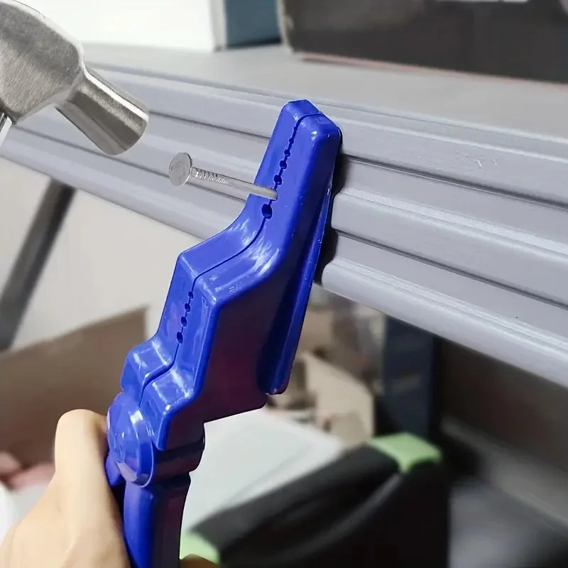 كماشة أظافر آمنة للمطرقة، أداة بلاستيكية مع قبضة غير قابلة للانزلاق لمنع زلات المطرقة وحماية الأصابع