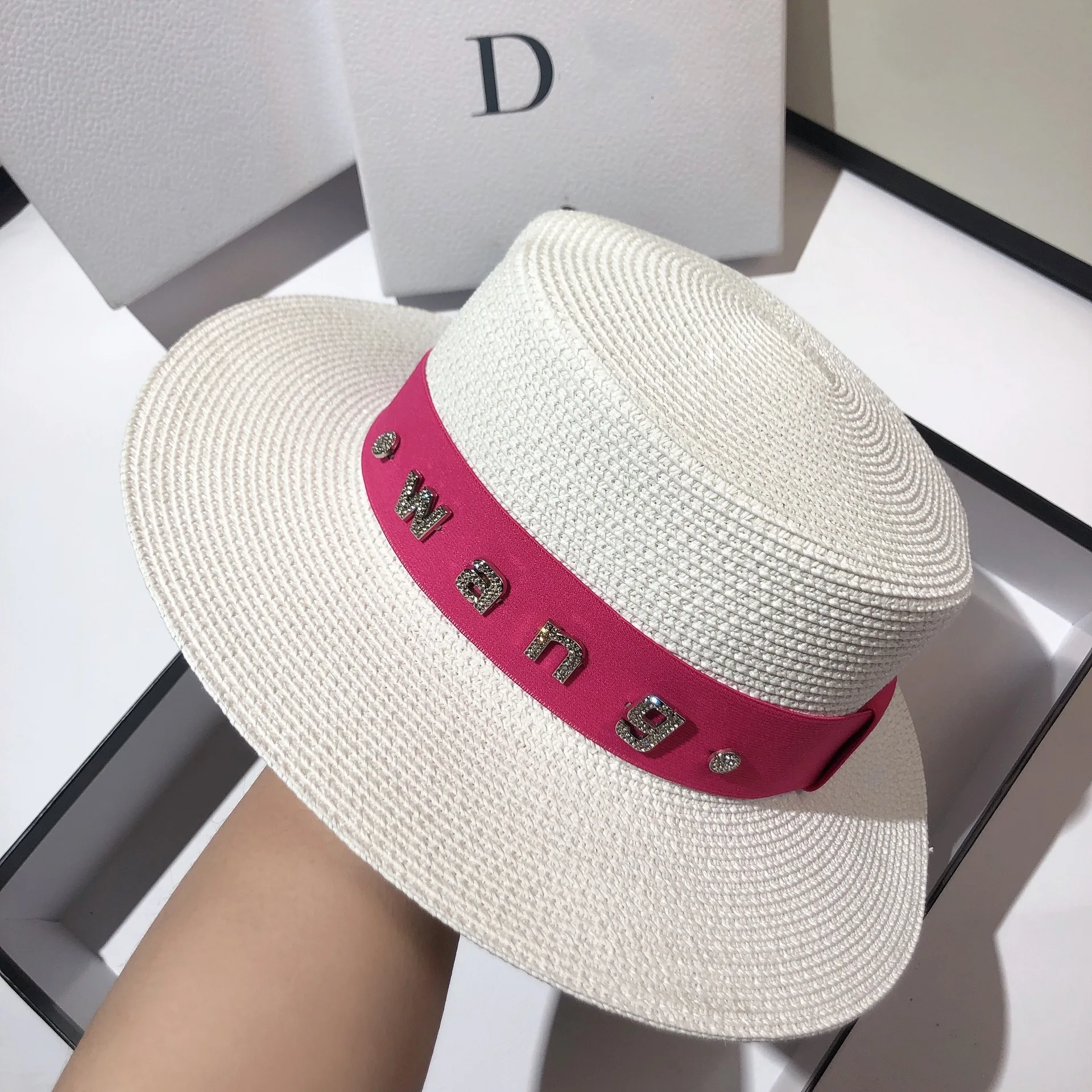 White straw hat Rhinestone letter elastic webbing flat top straw hat women\'s summer beach vacation beach hat straw hat sun hat