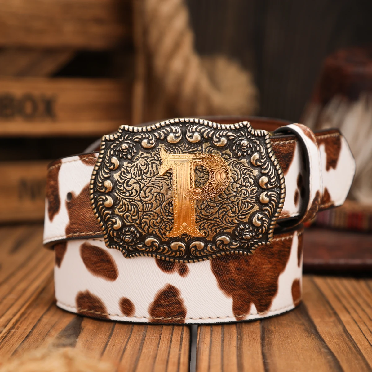 Ein Lässiger, Individueller und Retro-Gürtel, ein Kleidungs-Accessoire aus PU-Leder in Braun, mit Metallschnalle, Geeignet für Männer und Frauen – Detail 15