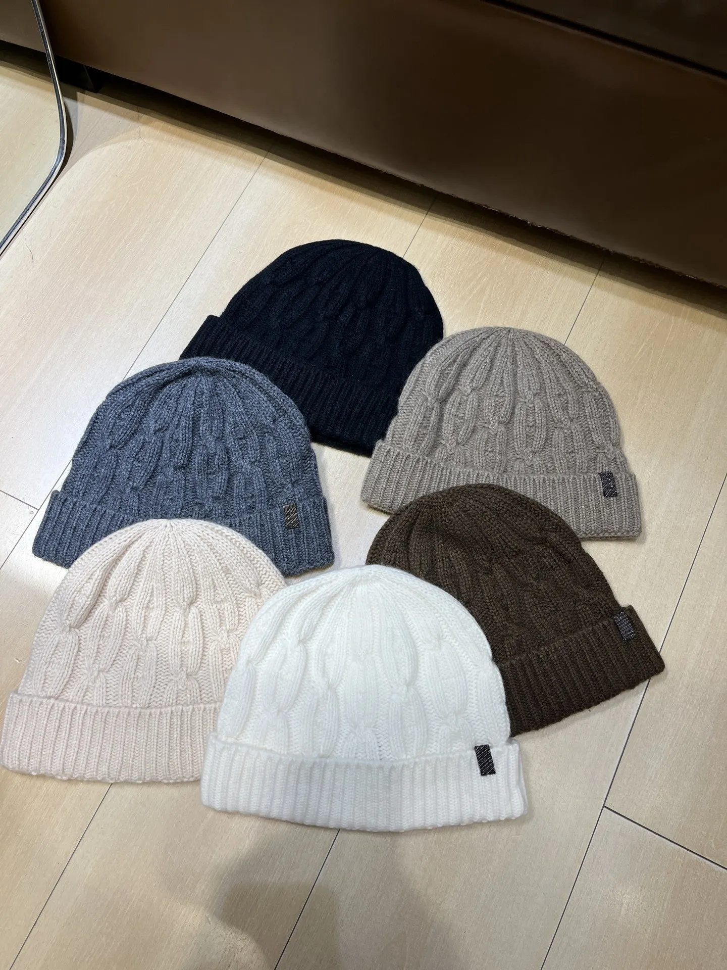 2026 Autumn/Winter New High-Quality Cashmere Hat, Six Colors