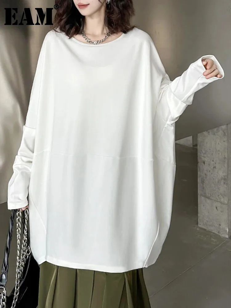 

[EAM] Women White Oversized Big Size Casual T-shirt New Round Neck Long Batwing Sleeve Fashion Tide Spring Autumn 2024 1DH0798