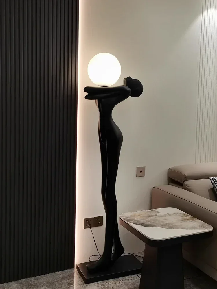 

Artistic figure sculpture floor lamp, creative abstract figure exhibition hall, large decorative living room, self reliant floo