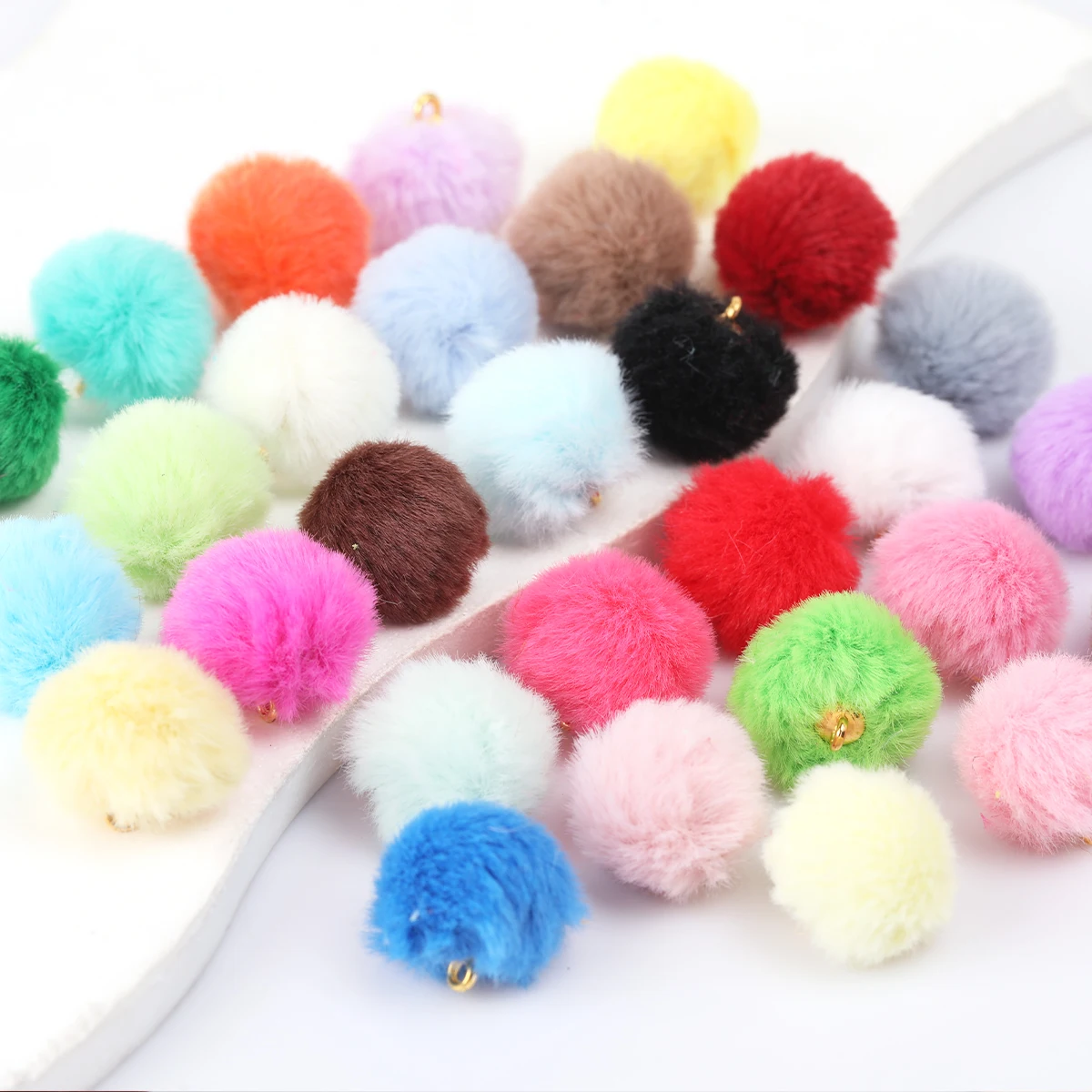 14pcs Random Color Polyester Fluffy Pom Pom Beads With Loop, Size 2cm Making, DIY Jewelry Making Accessories Necklace Bracelet