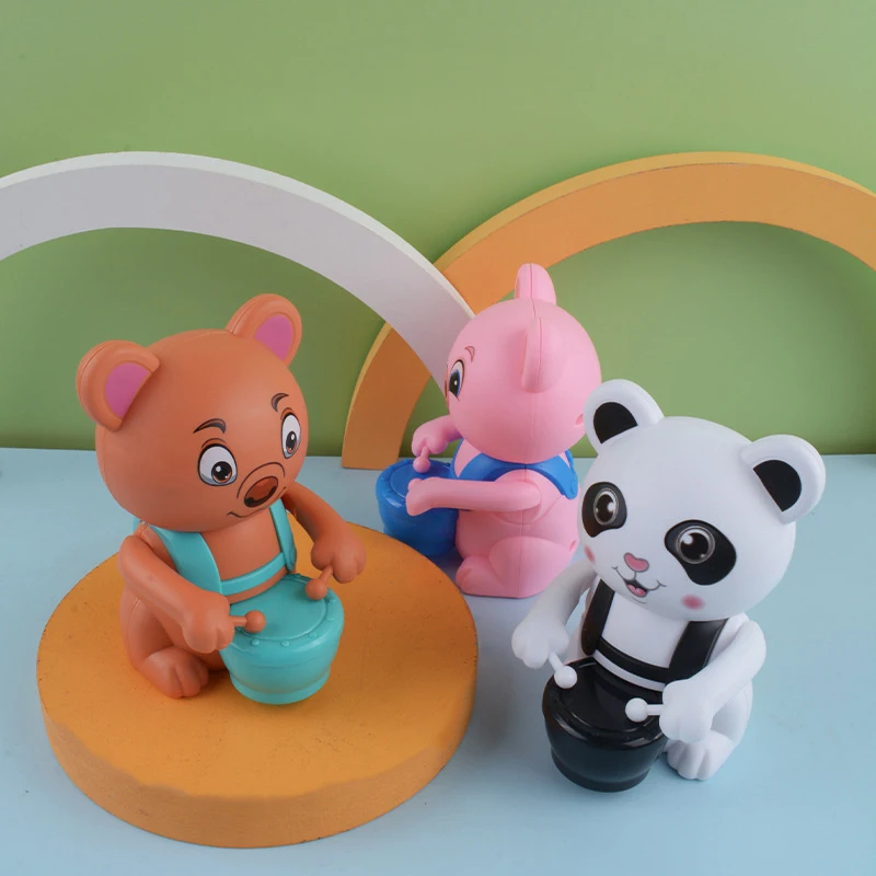 1 pz creativo carino Drumming maialino orso giocattolo nuovo giocattolo a orologeria cartone animato per bambini avvolgimento divertente piccolo animale giocattolo per bambini regalo di compleanno