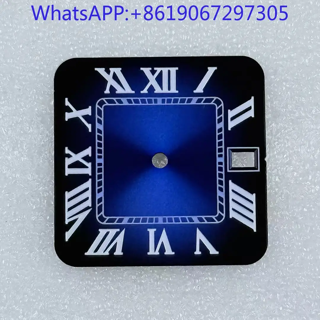 تم تعديل قرص التقويم الروماني المربع الجديد بقطر حرفي لساعة ميكانيكية مقاس 27 مم لتناسب حركة NH35