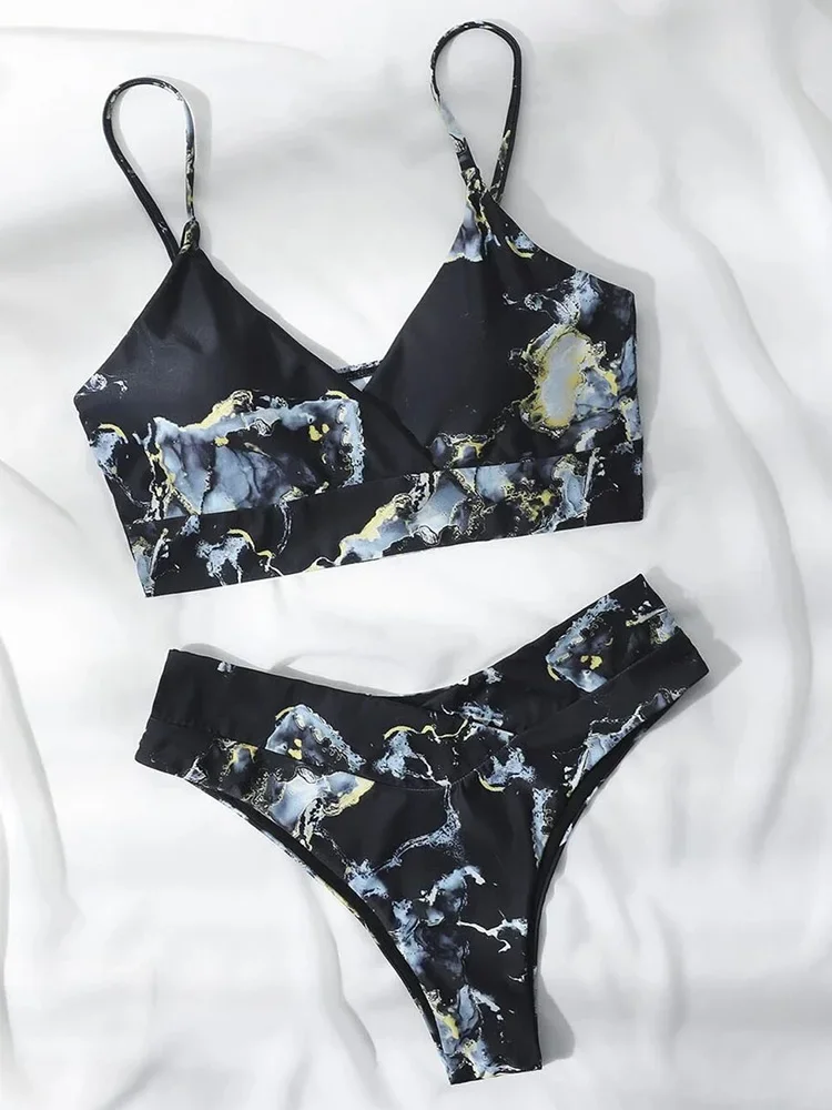 Bikini da spiaggia con stampa tie-dye sexy Set da 2 pezzi Costume da bagno diviso da donna Bikini da vacanza a vita alta 2025 Nuovo set bikini da bagno estivo