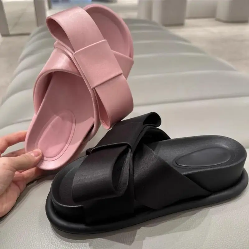 

2025 Summer Butterfly-knot Slippers Sweet Pink Round Toe Pull-on Thick-sole Bow Flip Flops Women's Outdoor Dress Shoes
