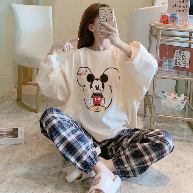 Disney Mickey spring and autumn milk silk long round neck pullover pajamas women\'s casual breathable outside loungewear set