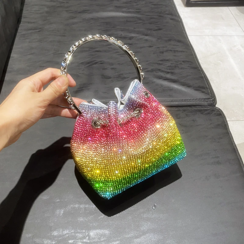 Monederos y bolsos de diseñador de lujo para mujer, bolso de mano de cubo, bolso de noche para banquete, bolso de hombro con diamantes de imitación de cristal, 2023