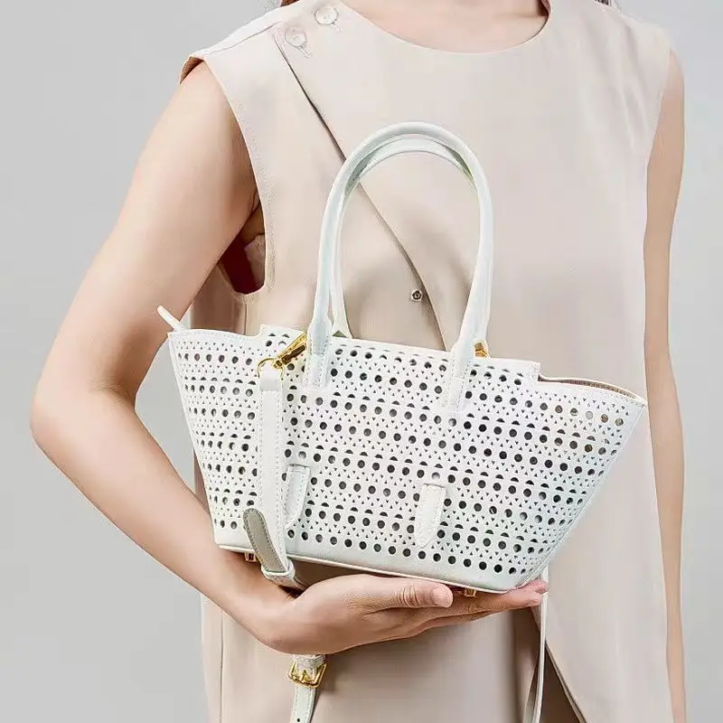 Fashionable Women's Shoulder Bag, Premium Leather Handbag, Crossbody Messenger Bag For Travel
