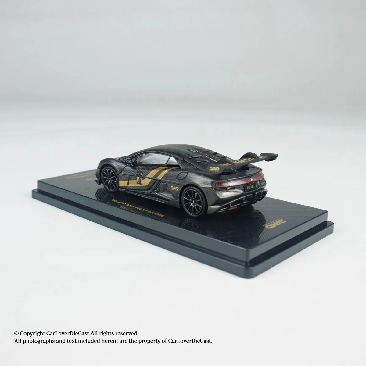 INNO 1/64 Yangwang U9 2025 Edycja Limitowana na Wystawę Model Samochodu Samochody do Ekspozycji w Pomieszczeniach Model Symulacyjny Kolekcjonerski Samochód Zabawki dla Chłopców Prezent