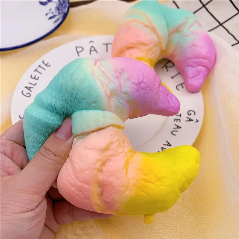 Squishy อาหารสร้างสรรค์จําลองขนมปัง Toast Donuts ช้า Rising Squeeze ของเล่นบรรเทาความเครียด Spoof Tease คนเดสก์ท็อปตกแต่ง