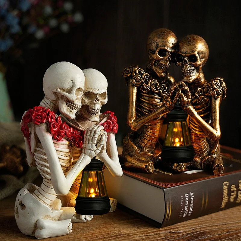 

Halloween creative retro gothic skeleton with lamp romantic couple character scene explosive arrangement prop decoration