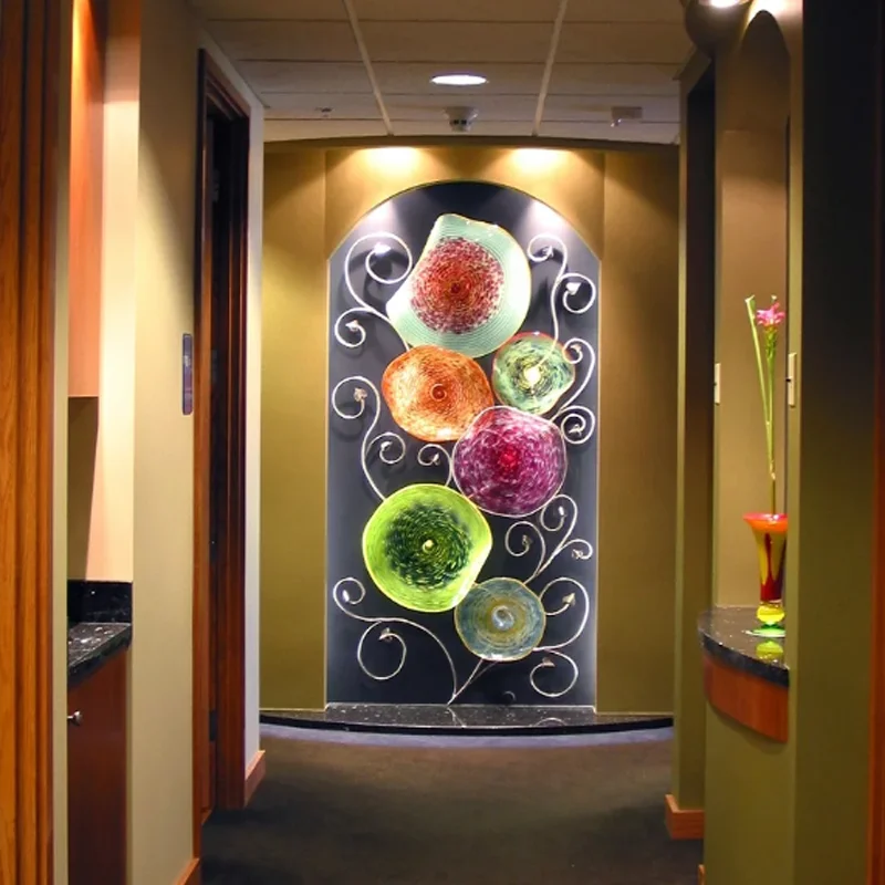 

A masterpiece of hand-blown glass: the soul friend who decorates the space