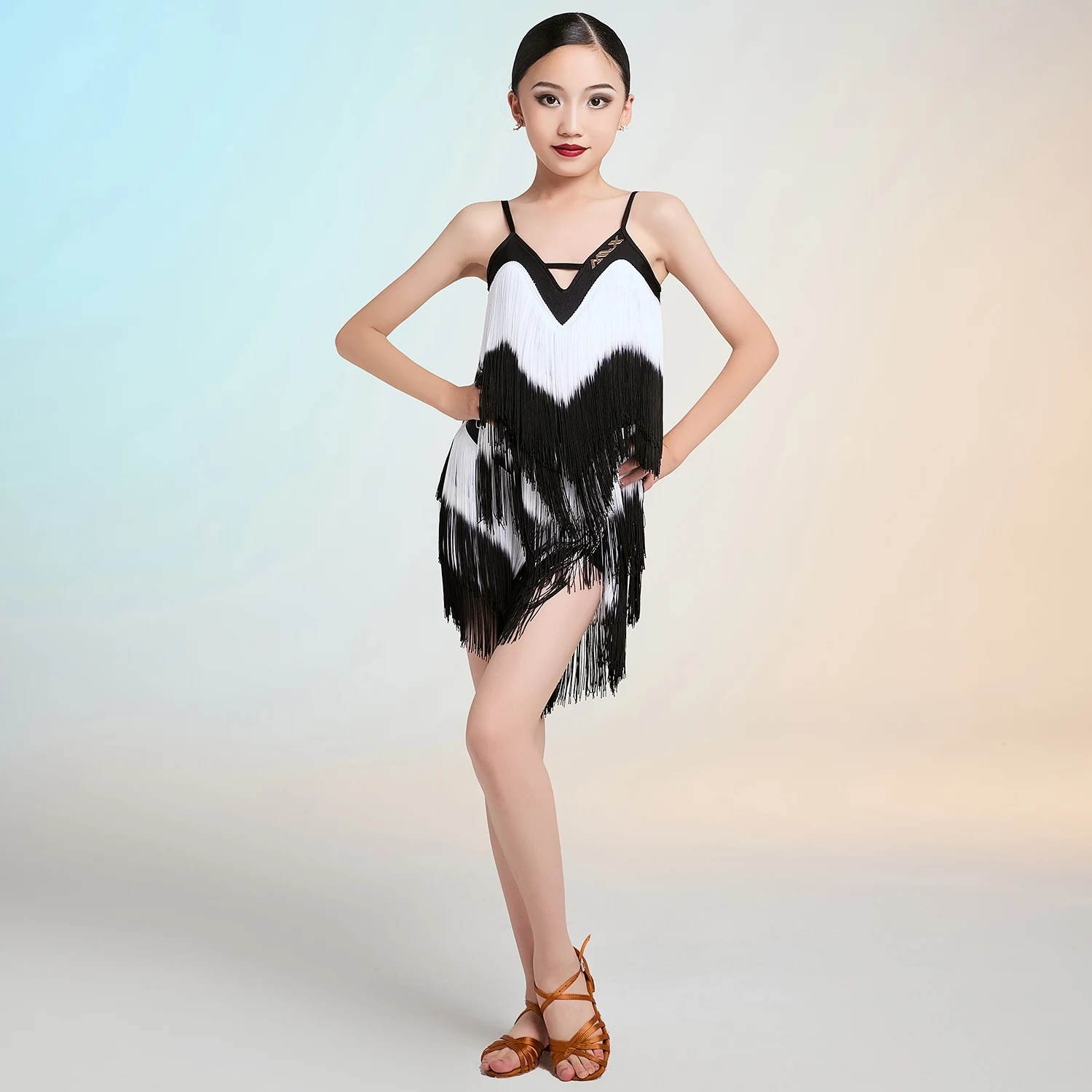 ชุดแข่งขันเต้นรำละตินสำหรับเด็กผู้หญิง ชุดเต้นรำชาช่า รุมบา แซมบ้า สีชมพู สีดำ ชุดฝึกซ้อม DNV25063