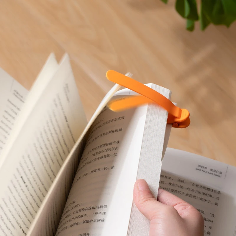 Imagem -02 - Criativo Silicone Bookmark Clip Notebook Page Divider Material Escolar Marcadores de Livros Simples Ferramentas de Leitura pc Pcs Pcs