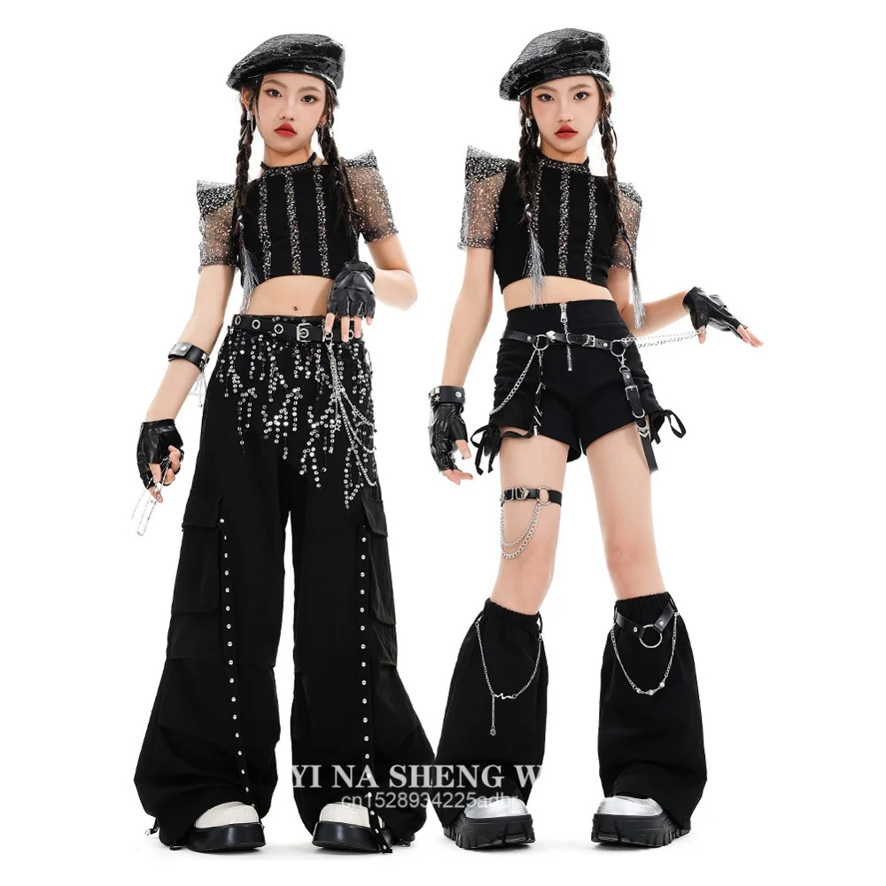 

Комплект одежды в стиле хип-хоп для девочек, черный укороченный топ, брюки-карго, шорты, детская уличная одежда с блестками K-pop, детский групповой костюм для девочек-джаза