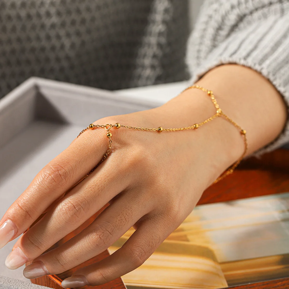 48/2000  Stainless steel chain bracelet for women, elegant and high-end integrated finger chain hand jewelry
