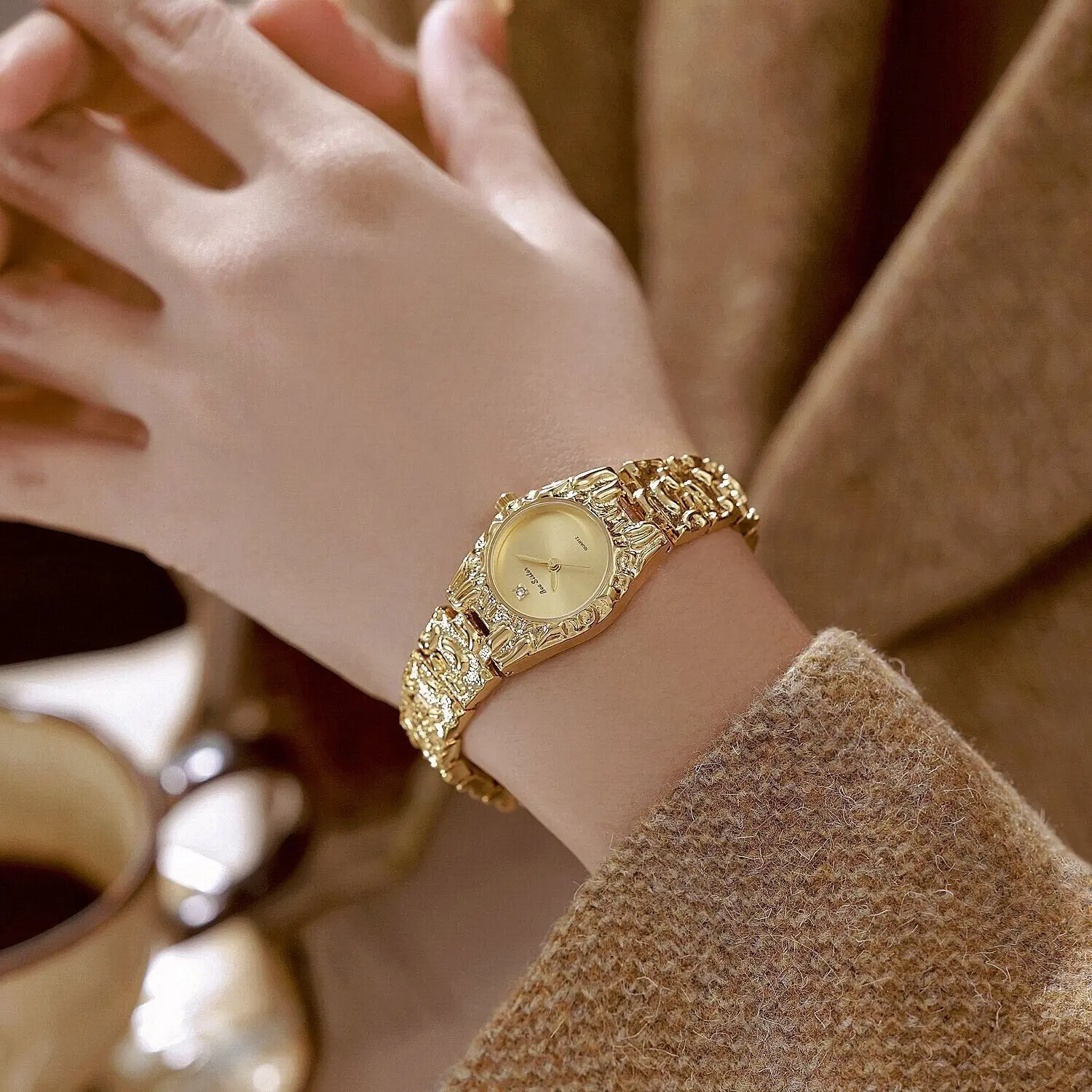 

Gorgeous and exquisite lava bracelet watch with a classic vintage feel; high-quality luxury watch; women's accessory.