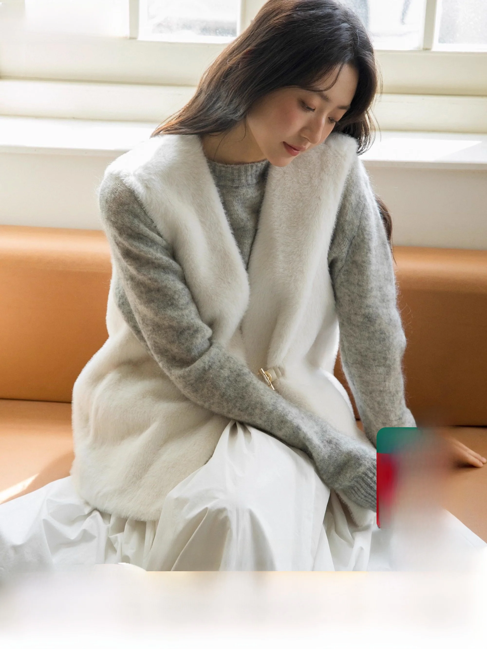 

Теплый жилет из искусственного меха для женщин, винтажный китайский узор, экологичный, мягкий, уютный, новинка 2025 года, весенний, утолщенный