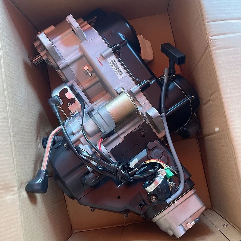 200CC continuously variable speed built-in reverse gear hand-pulled start shaft drive balance shaft engine