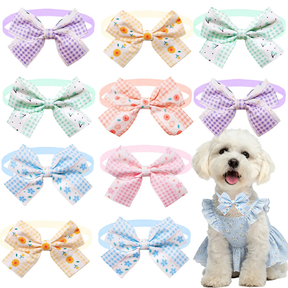 Collares ajustables y lazos a cuadros para perros y gatos