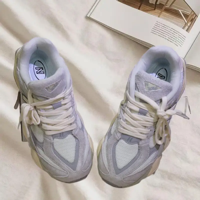 

Knee - protecting cushioned sports shoes, midsole tech, knee protection for sportsFall