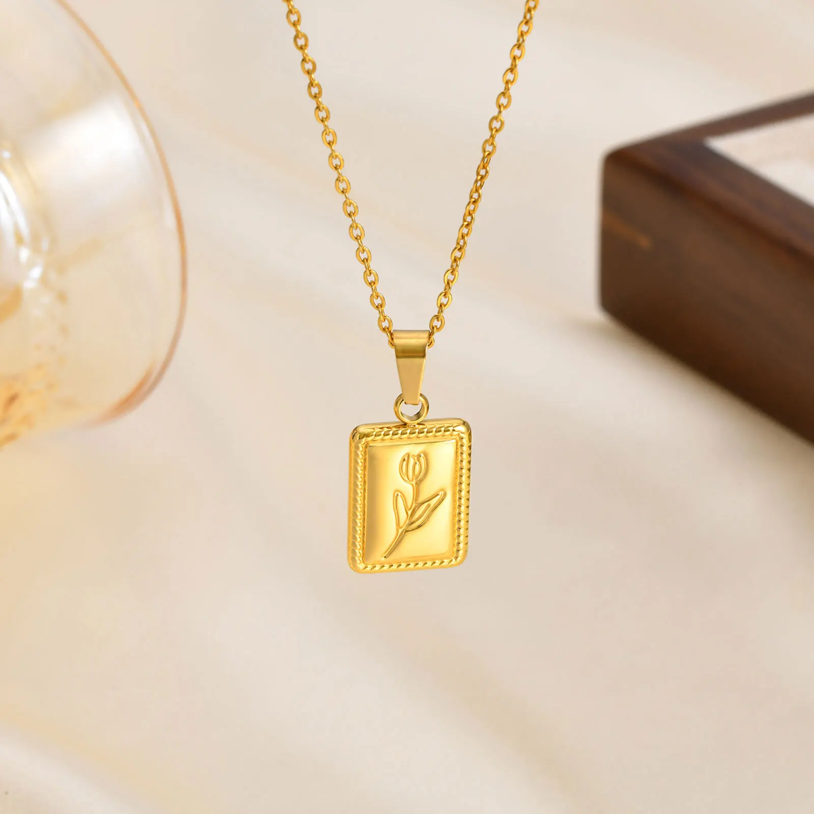 Women Tulip Pendant Necklace, Vintage Stainless Steel Square Chain Necklaces, Female Plant Shape Jewelry