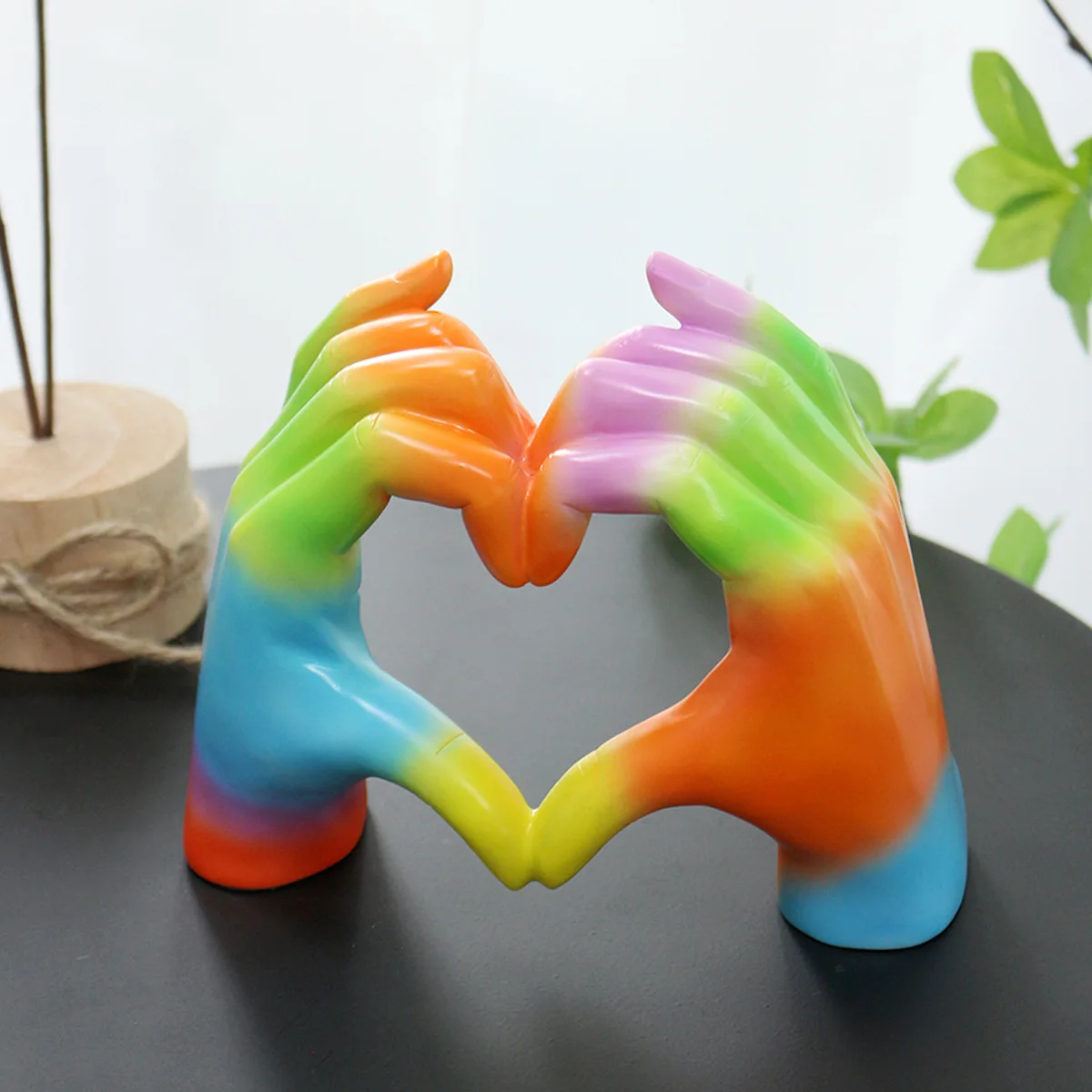 

【2025 New】Rainbow Heart Hand Resin Decor - Nordic Minimalist Desktop Ornament, Handmade Bedroom Decor for Home Office‌