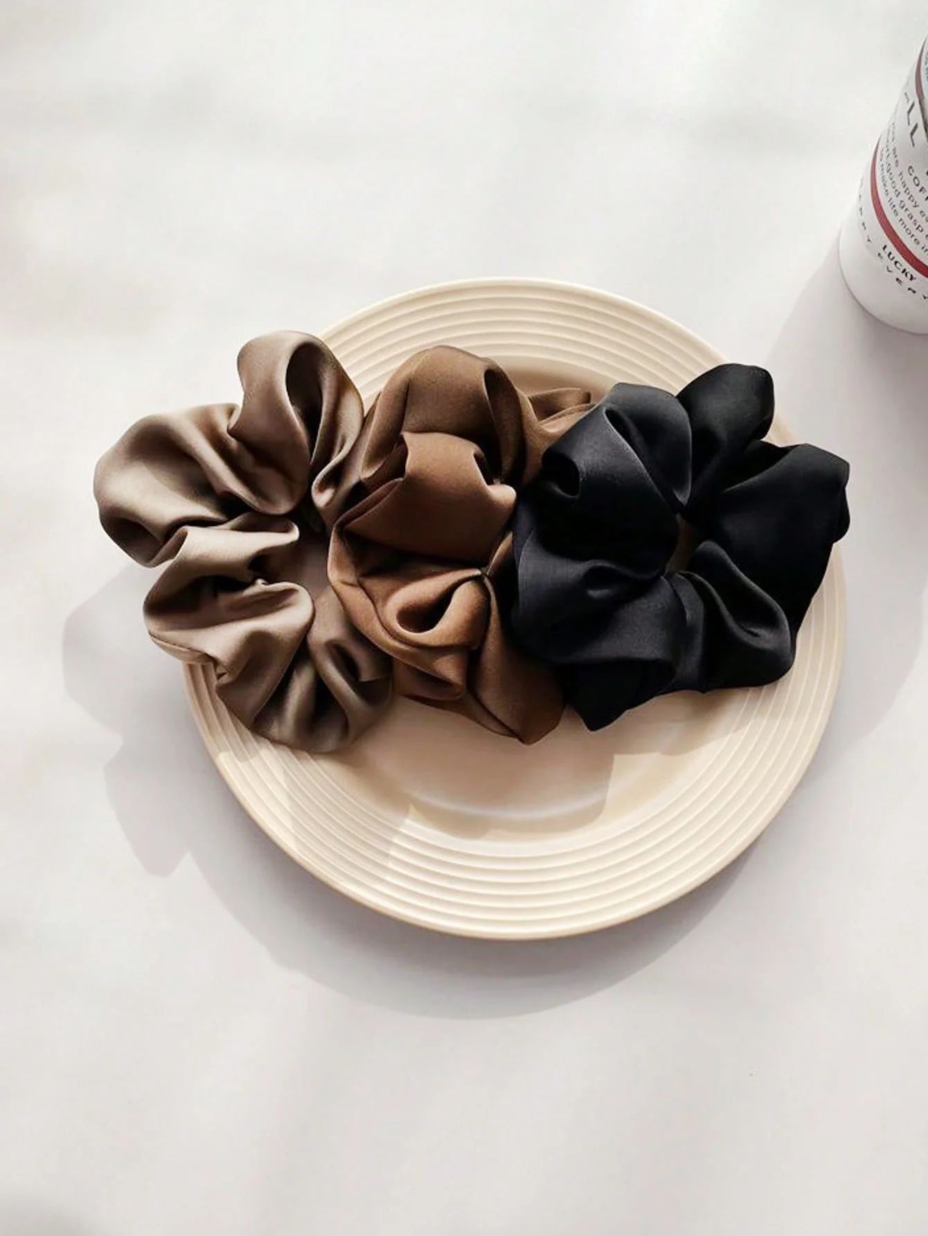 3 個クラシックカラー高級発光サテン大腸ヘアリング女性のミートボールヘッド革腱ヘッドロープ