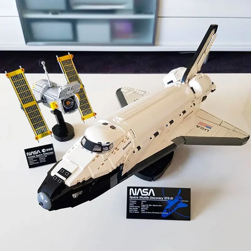 MINISO Space Shuttle Discovery Model Building Blocks Bricks Toys Pace Shuttle Birthday Christmas Gift Compatible 10283