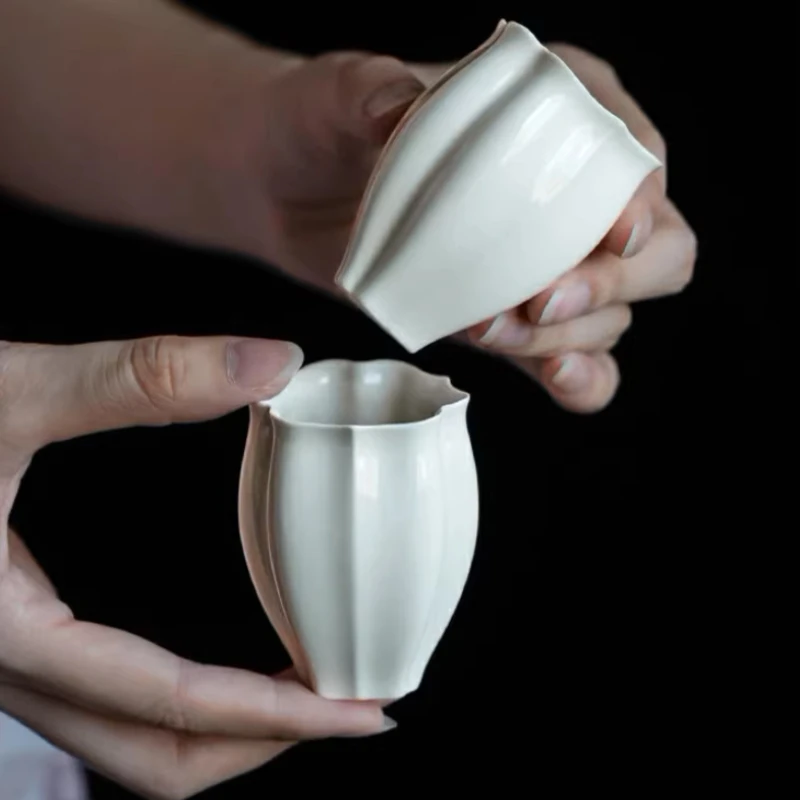 Chinesisches Kungfu-Teeset aus weißem Porzellan, Keramik, Gongfu-Teezeremonie, riechende Tasse, handgefertigte Teeprobe-Tassen im Zen-Stil