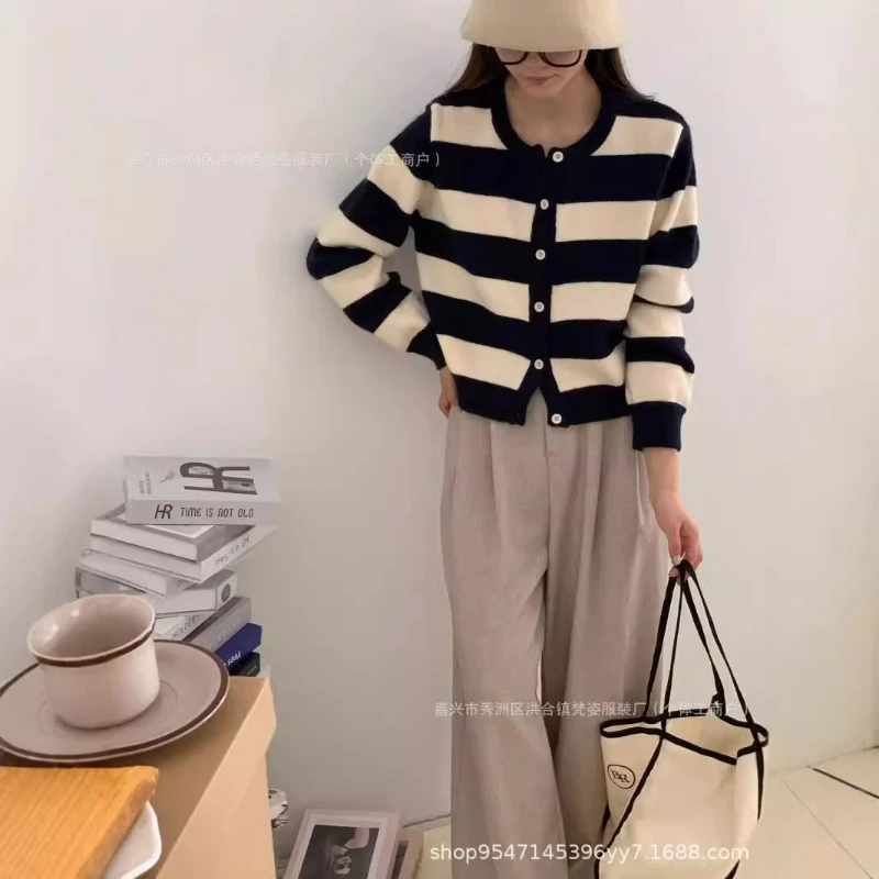 

Женский полосатый кардиган на пуговицах, свитера с круглым вырезом, вязаные прямые джемперы, повседневный свитер с длинными рукавами, осень-зима