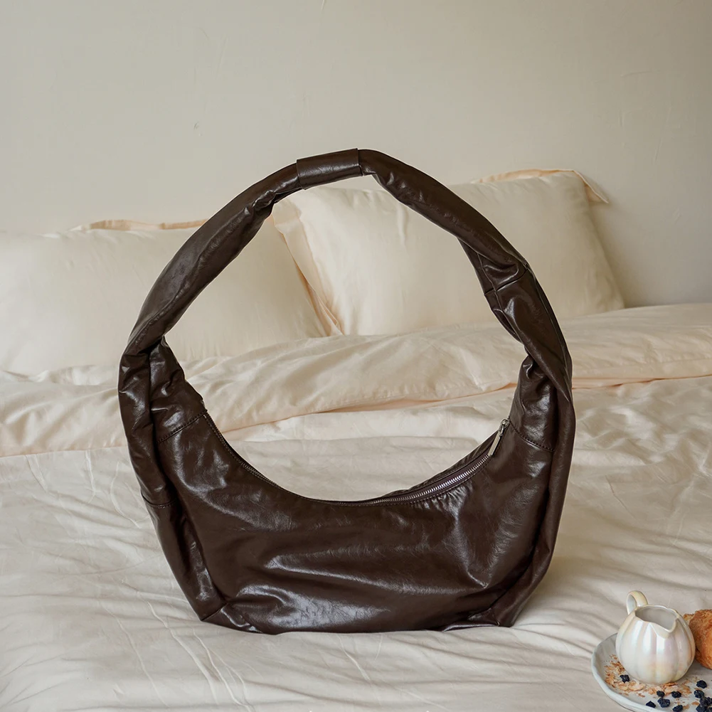 

Women Crescent Shoulder Bag PU Leather Vintage Crossbody Bag Large Capacity Simple Sling Handbag Ladies Daily Bag