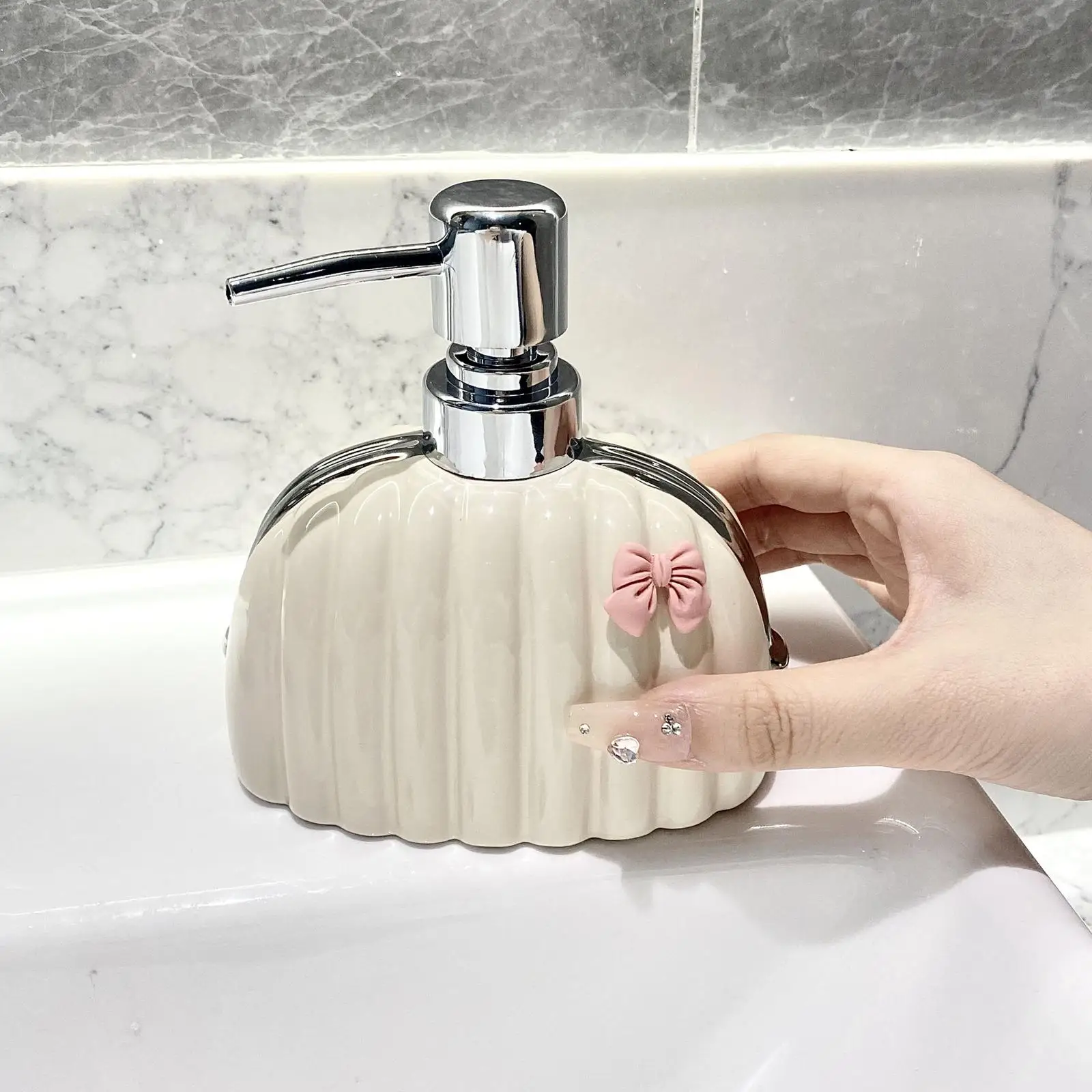 

Porcelain Lotion Dispenser with Pump Hand Soap Dispenser Body or Hand Lotion Bottle Modern Shower Gel Dispenser for Bathroom