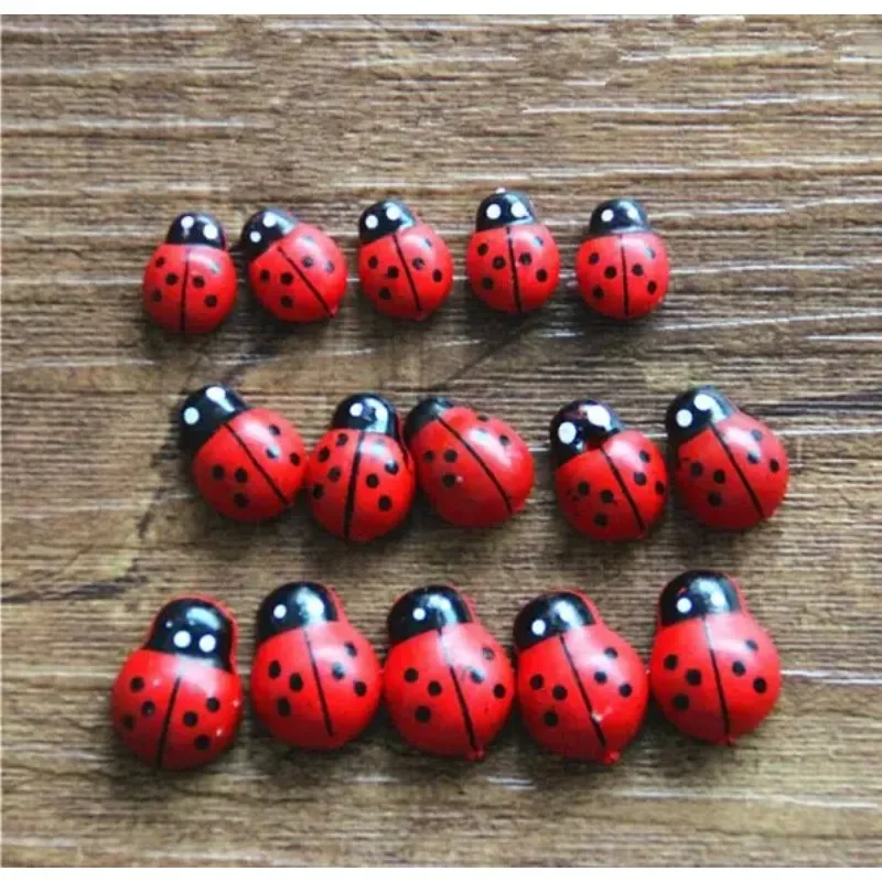 100 Uds pegatinas de pared esponja de mariquita de madera decoración del hogar de Pascua pegatina de pared 3D arte de colección de recortes rojo