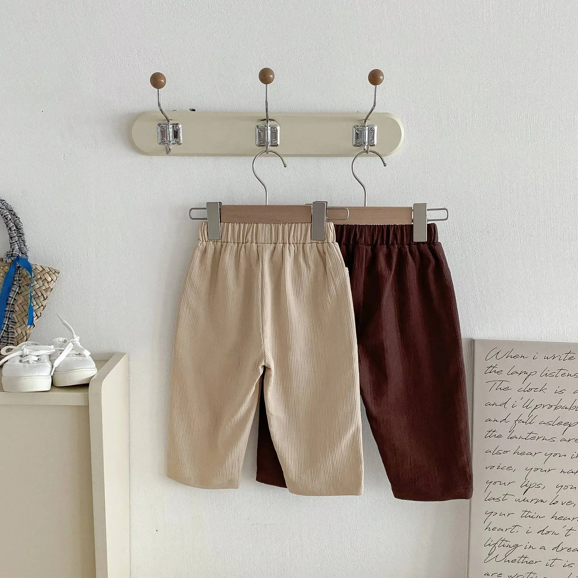 

Новые осенние детские повседневные брюки с карманами для мальчиков, однотонные детские свободные брюки, шаровары для маленьких девочек, полосатая детская одежда