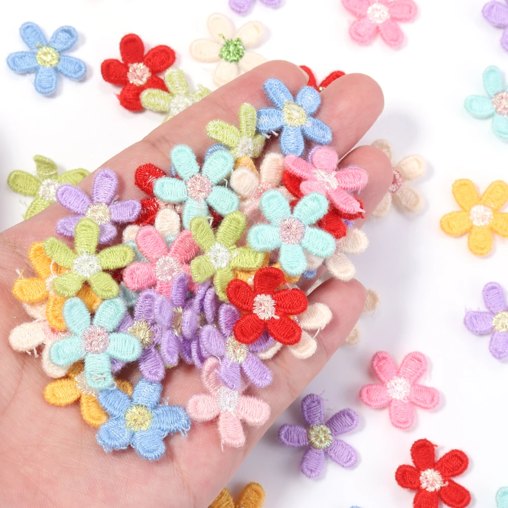 30 Stück 2 cm Blumenapplikationen Bunte bestickte Aufnäher für DIY handgemachte Hochzeit Home Decor Kopfbedeckung Kleidung Nähzubehör