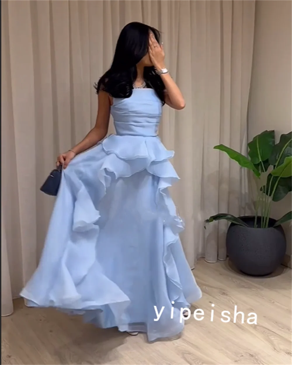 Customized Crepe Tiered Wedding Party A-line Strapless Bespoke Occasion  Floor Length Saudi Arabia Prom Dresses