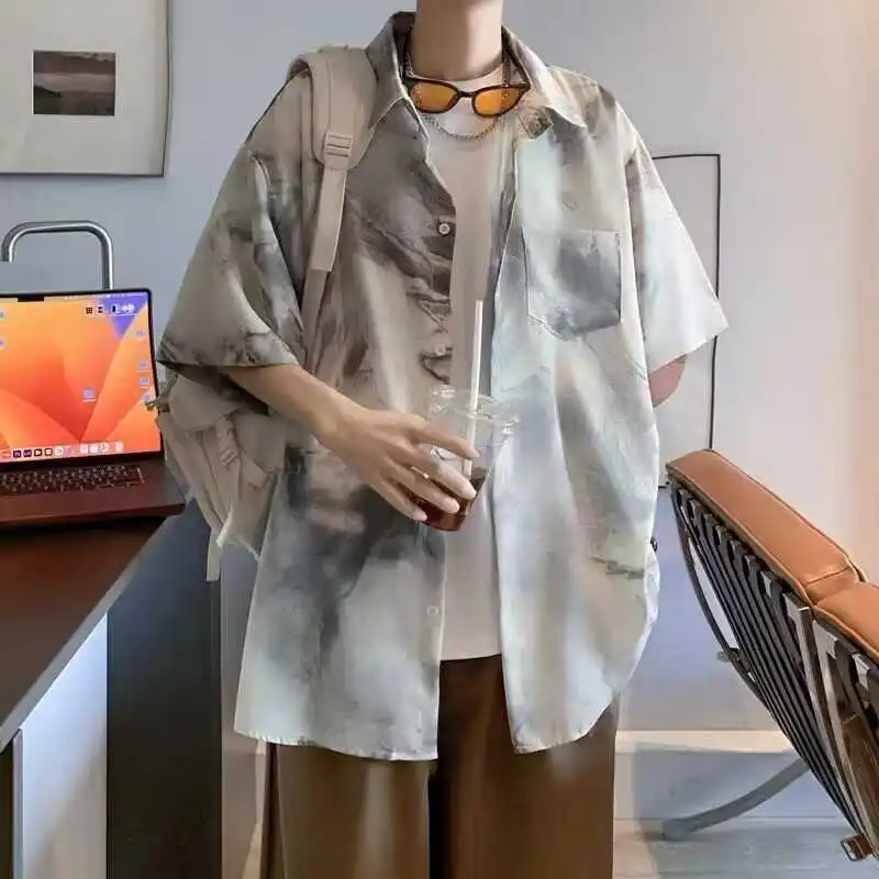 

Qui Dry Ice Silk Men's ort Sve irt Summer Thin Lightweight Loose Five Sve Outerwear Dyed irt Faionable Brand