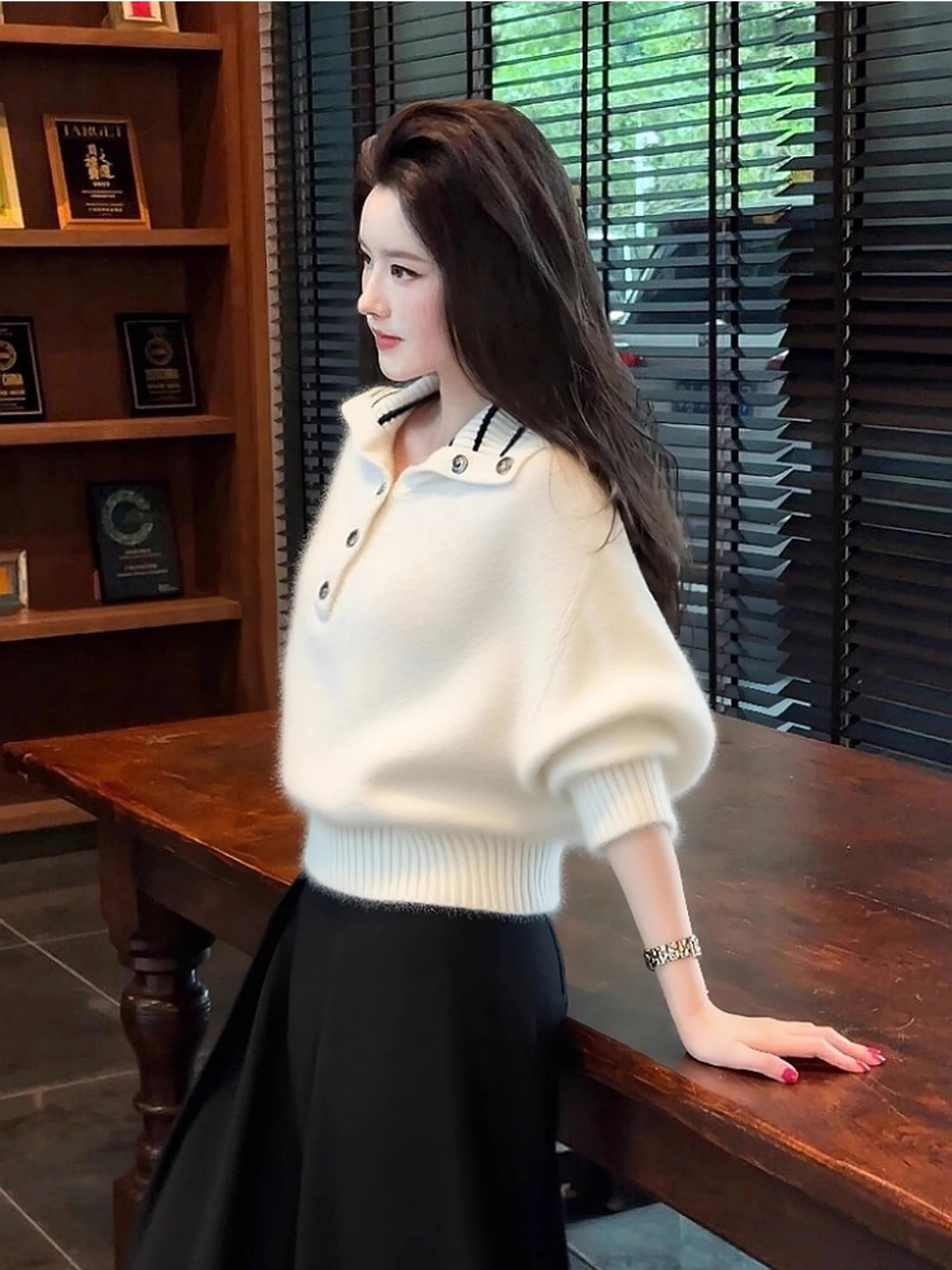 

Korean Casual Style White Collar Button up Knitwear Women's Autumn Winter Loose Fit Soft Top Polyester Fiber Long Sleeve