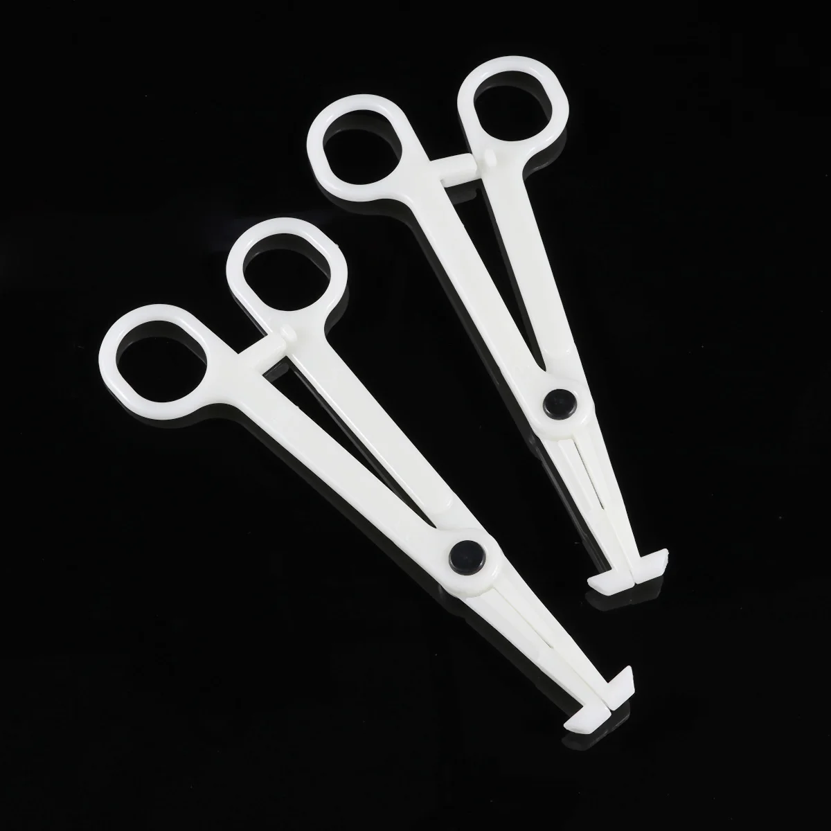 

5pcs Round Tube Oblique Pliers Needle Wrench for Body Piercing Disposable Plastic Diagonal Piercing Tools Tattoo Kits