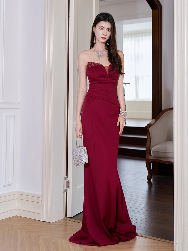 

Красное вечернее платье без бретелек, расшитое вручную, с богатой вышивкой, по индивидуальному заказу, для свадьбы, юбилея, вечеринки, для ведущей, приталенное, длинное