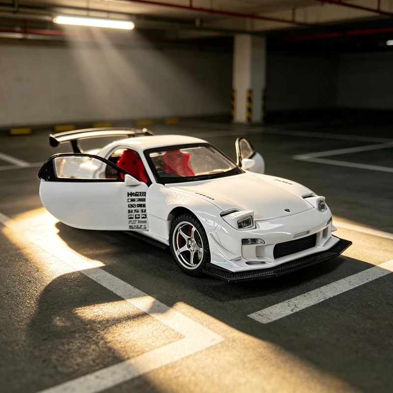

1:32 simulation Mazda RX-7 FD version alloy car model decoration, doors and engine hood, trunk can open supercar gift