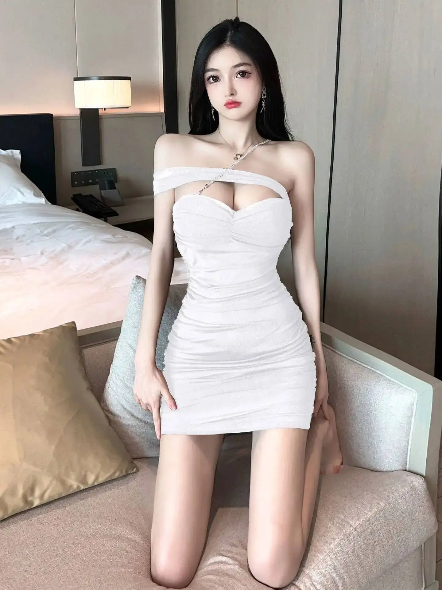 WOMENGAGA Sexy Spicy Girl Off Schulter Mesh Kette Kreuz Kleid Elegante Mode Sexy Koreanische Frauen Mini Kleid 2024 Neue Tops Z1IG